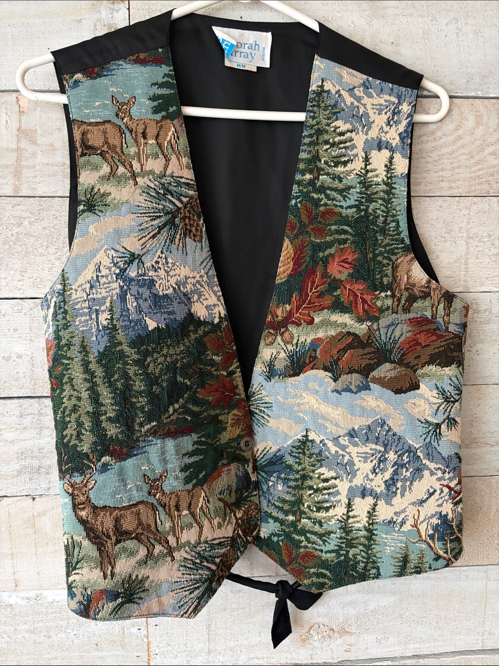 Deer Mountains Landscape Tapestry vest